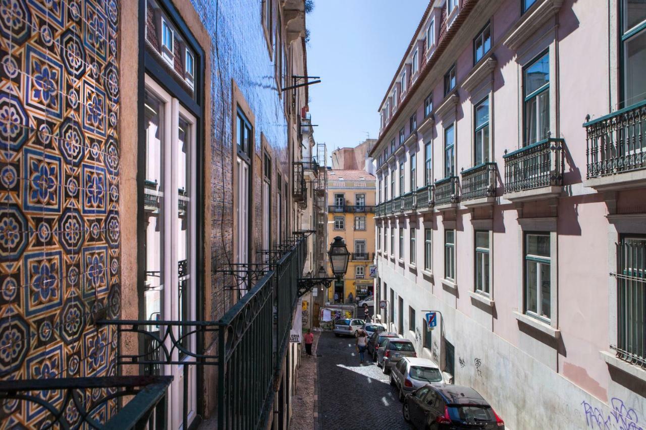 Cozy 1St Floor Flat Central Chiado District With Balconies And Ac 19Th Century Building Lisbon Exterior photo